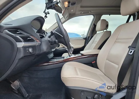 2012 BMW X5 xDrive35I z USA, uszkodzony, nr VIN 5UXZV4C57CL747572